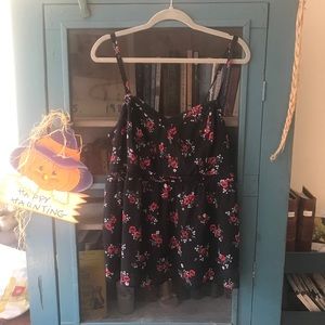 Torrid size 1 floral tank top with elastic back